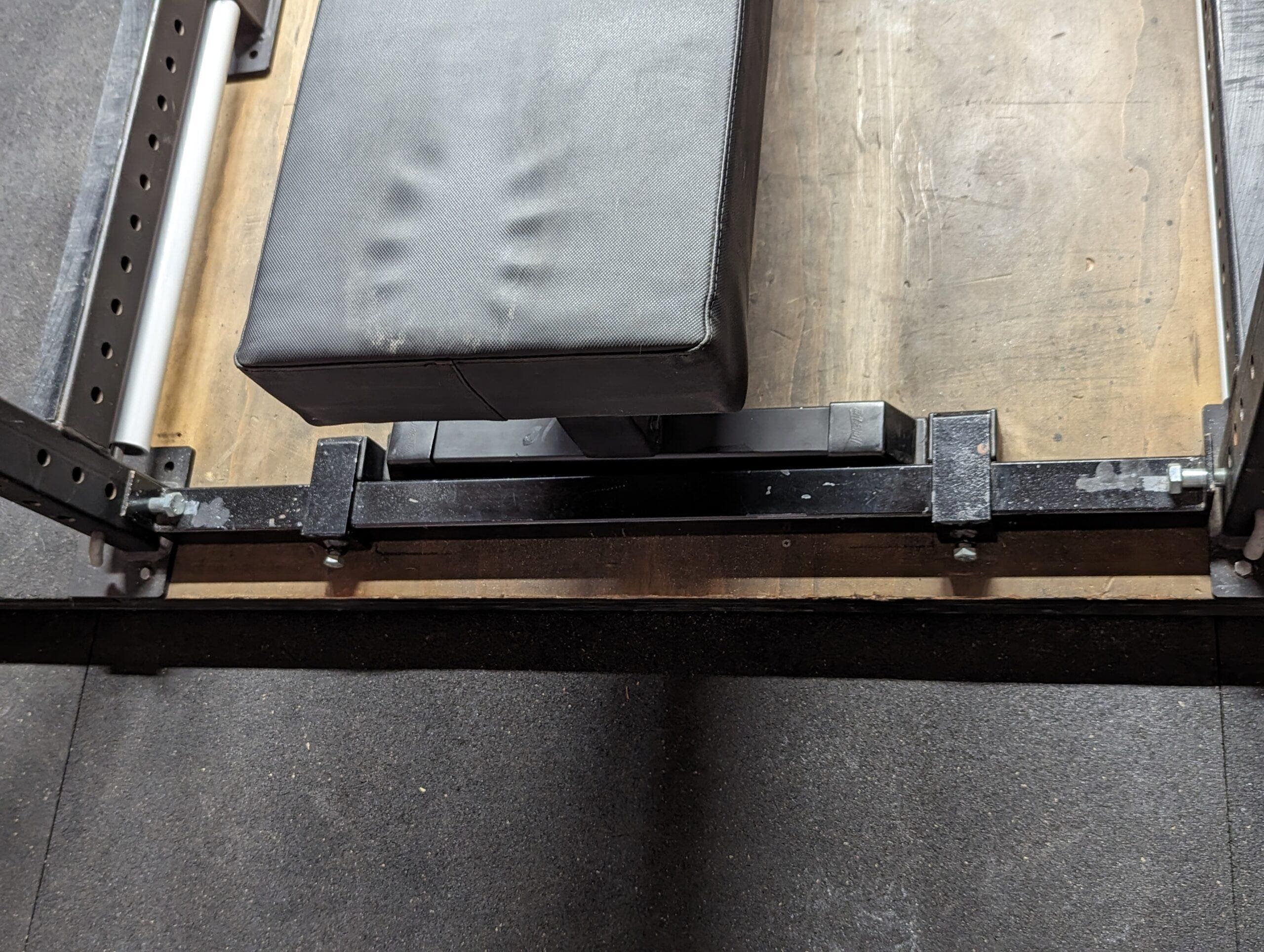 MM Bench Dock Premier scaled